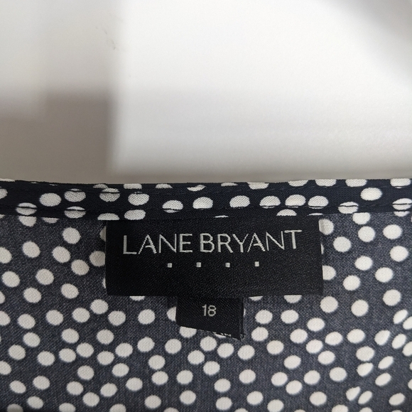 LANE BRYANT Outlet Polka Dot V-neck 3/4 Sleeve Top - Picture 5 of 8